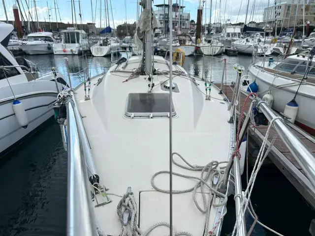 Beneteau First 28