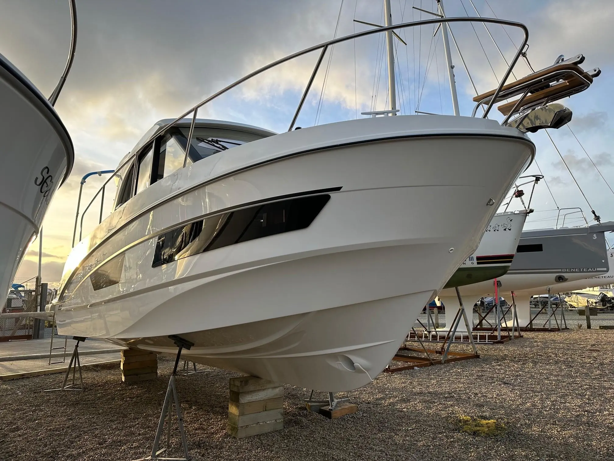 2023 Beneteau antares 9