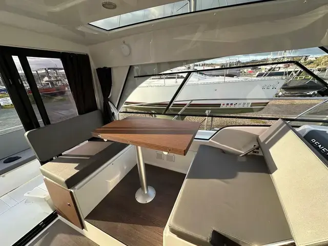 Beneteau Antares 9