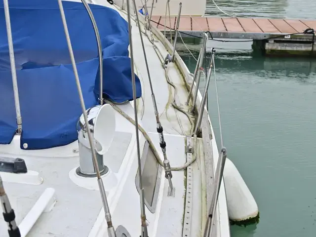 Camper & Nicholsons 48 Ketch