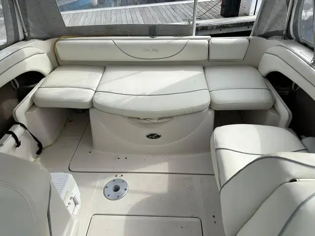 Sea Ray 225 Weekender