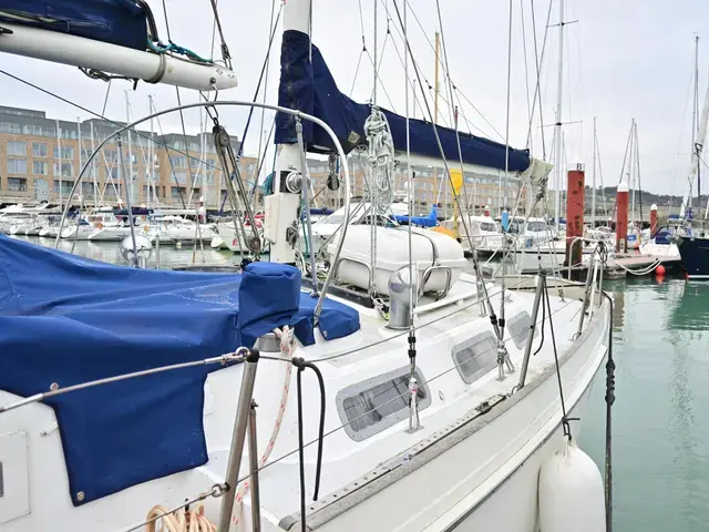 Camper & Nicholsons 48 Ketch