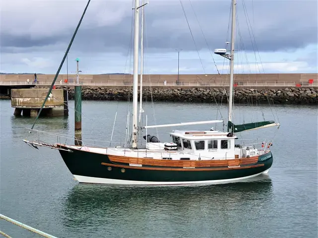 FAIRWAYS MARINE Fisher 37