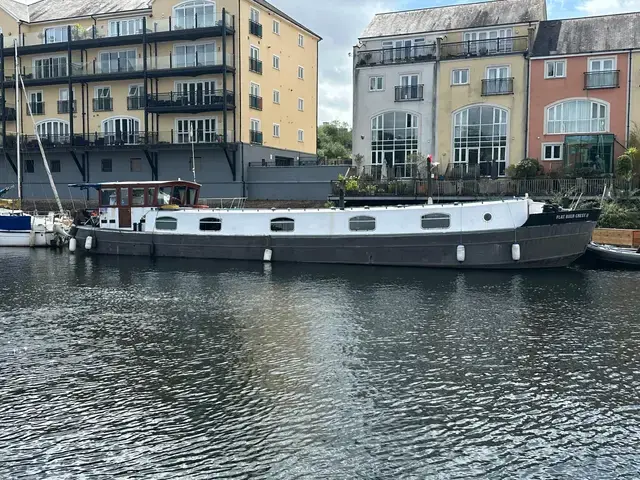 Dutch Barge 65'