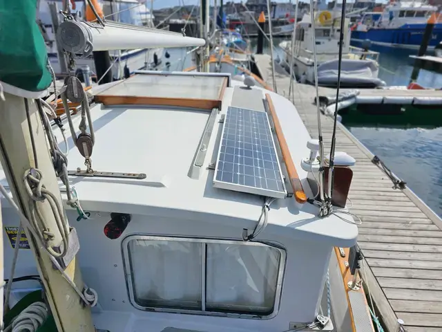 FAIRWAYS MARINE Fisher 37