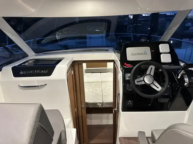 Beneteau Antares 9