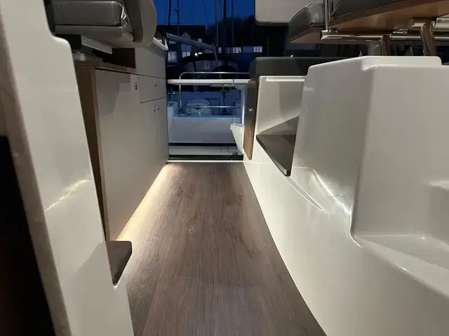 Beneteau Antares 9