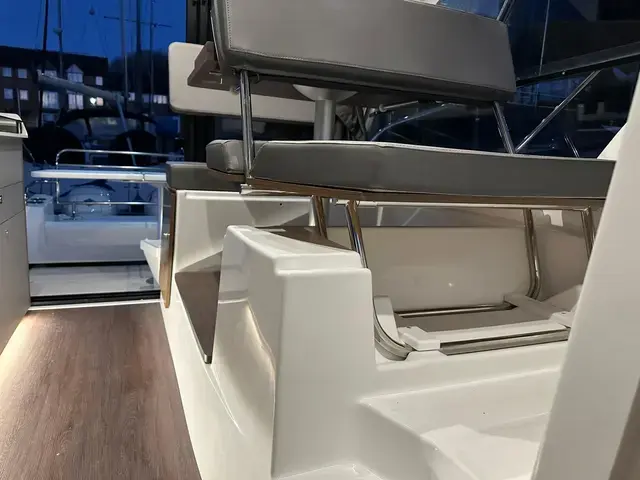 Beneteau Antares 9