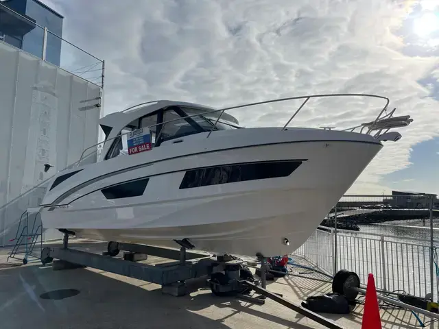 Beneteau Antares 9 OB