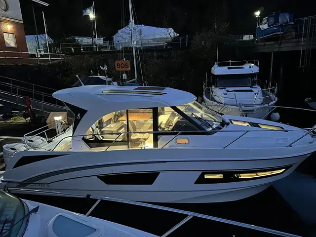 Beneteau Antares 9