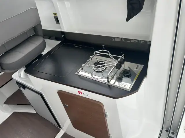 Beneteau Antares 8