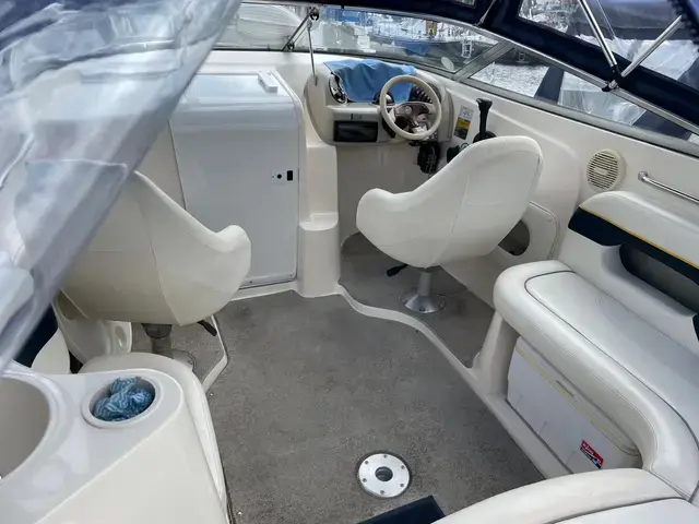 Rinker 232 Captiva Cc