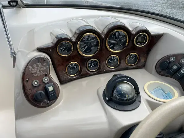 Rinker 232 Captiva Cc