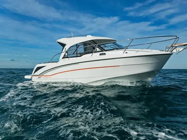 Beneteau Antares 8