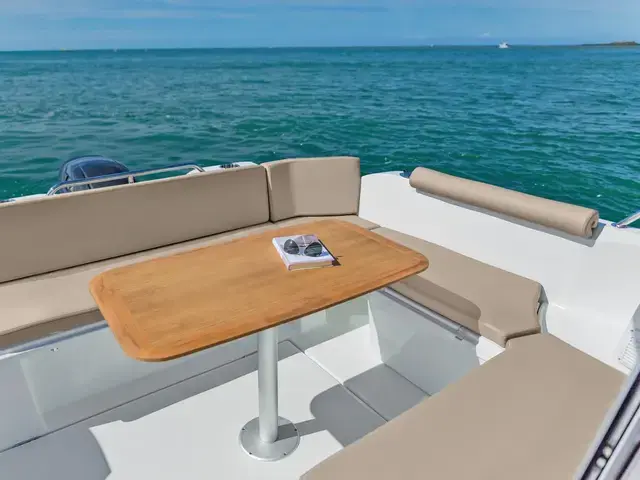 Beneteau Antares 8