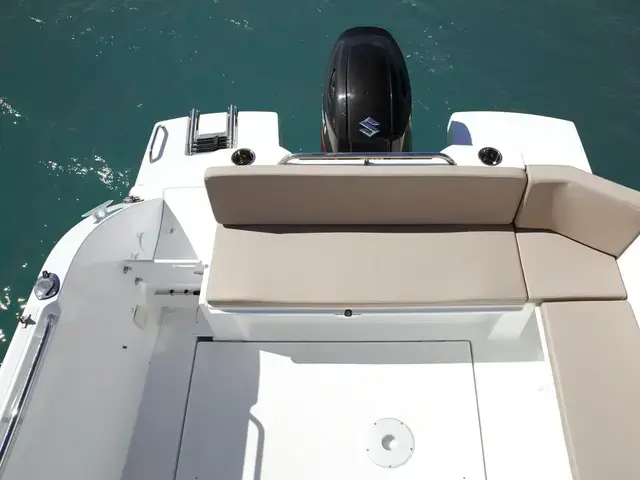 Beneteau Antares 8