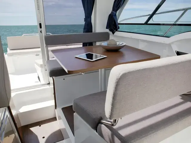 Beneteau Antares 8