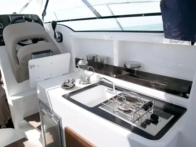 Beneteau Antares 8