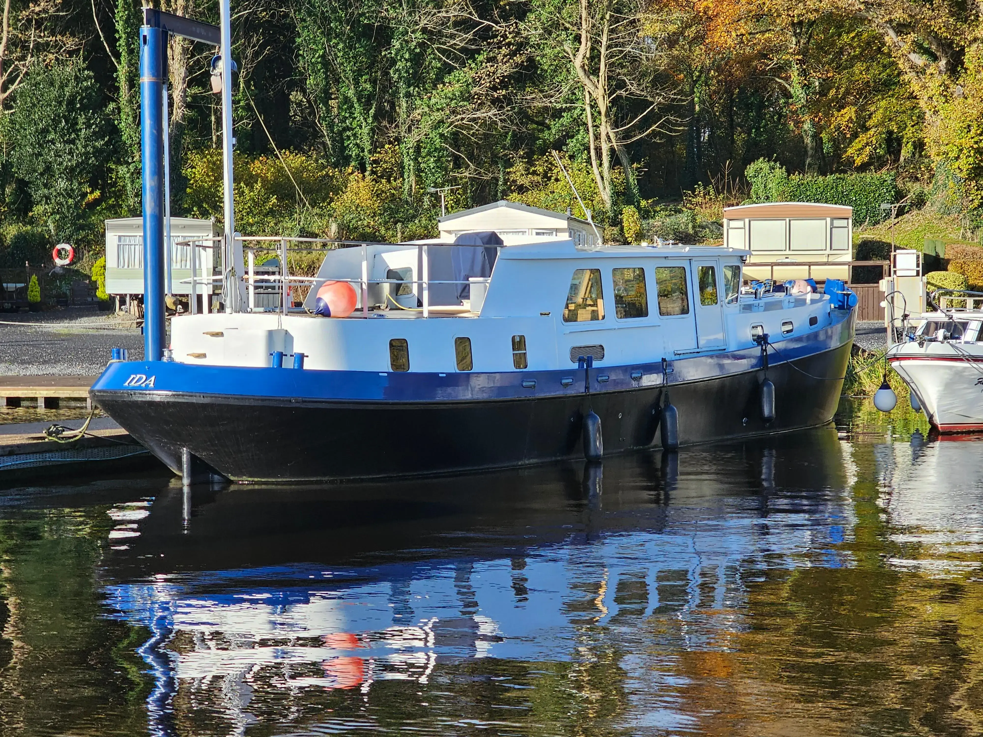 2009 Holland cruising barge