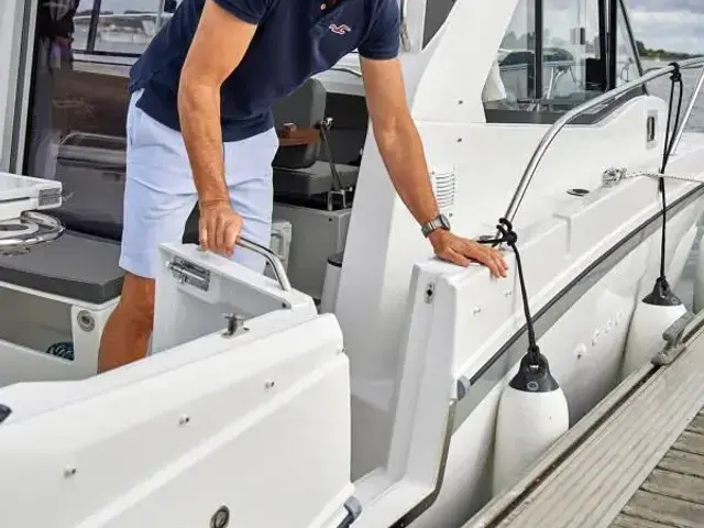 Beneteau Antares 7