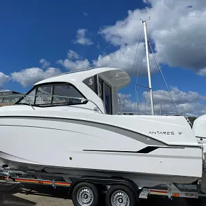 2024 Beneteau Antares 7