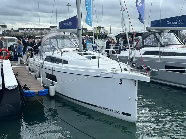 Beneteau Oceanis 30.1