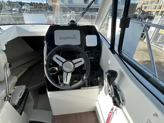 Beneteau Antares 7