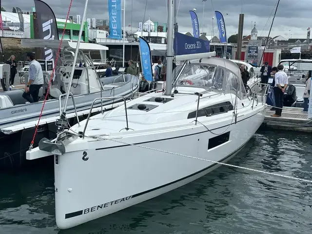 Beneteau Oceanis 30.1