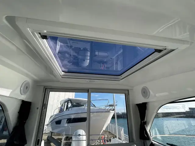 Beneteau Antares 7