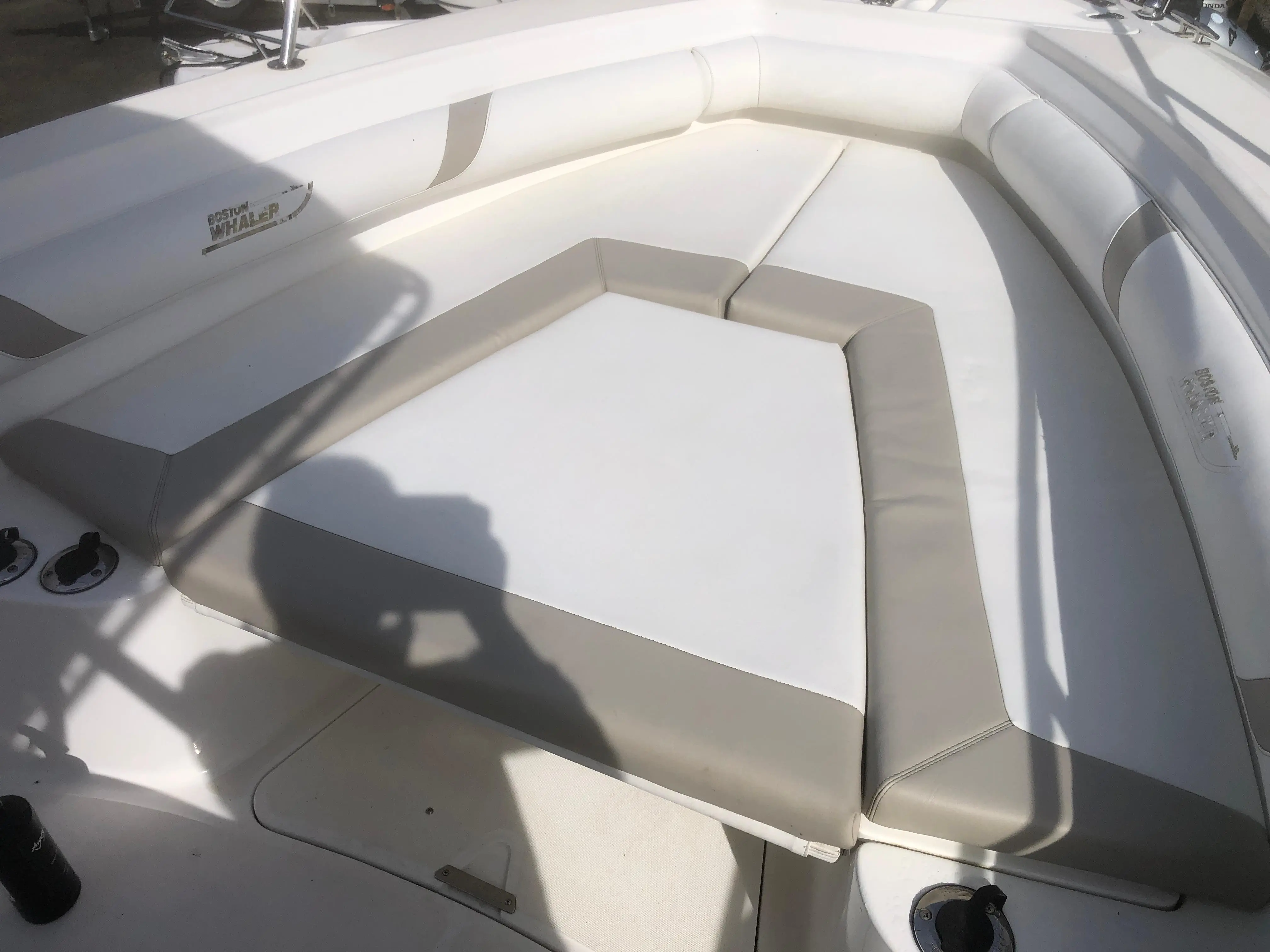 2003 Boston Whaler 270 outrage