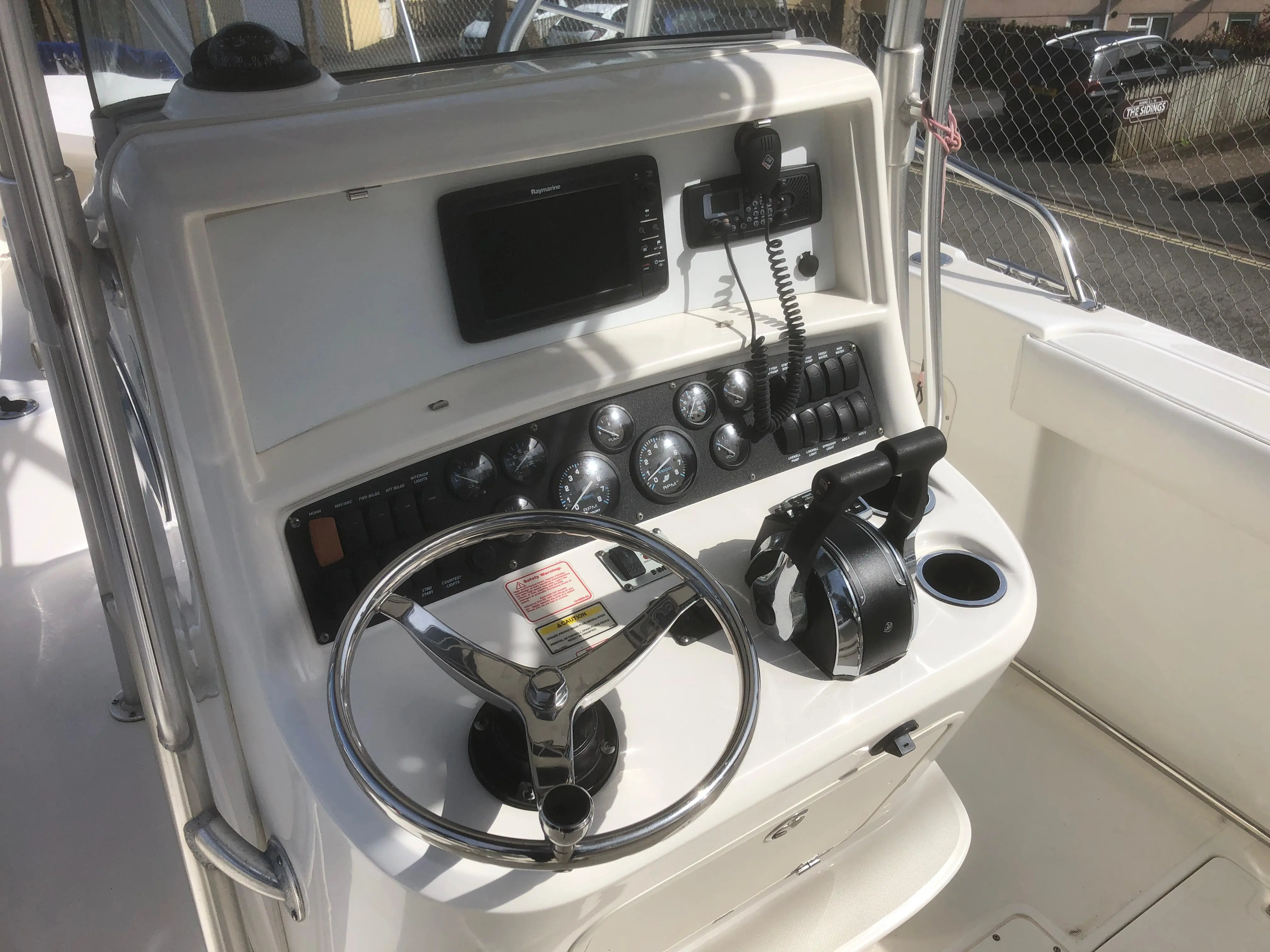 2003 Boston Whaler 270 outrage