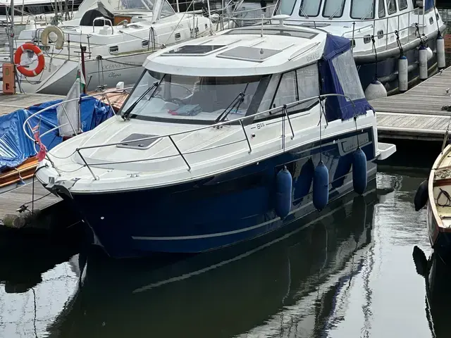 Jeanneau Merry Fisher 855