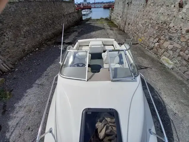 Bayliner 1952 Capri Cuddy