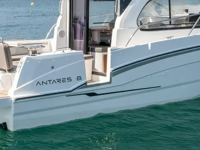 Beneteau Antares 8