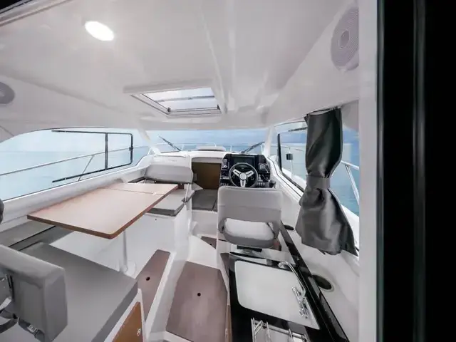 Beneteau Antares 8