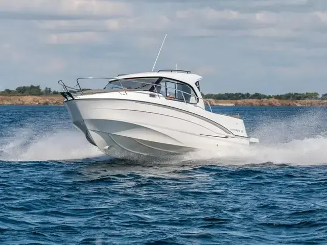 Beneteau Antares 8