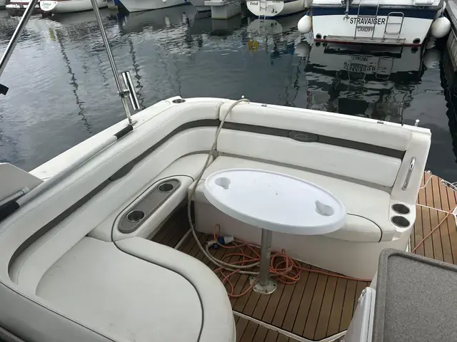 Rinker Express Cruiser 280