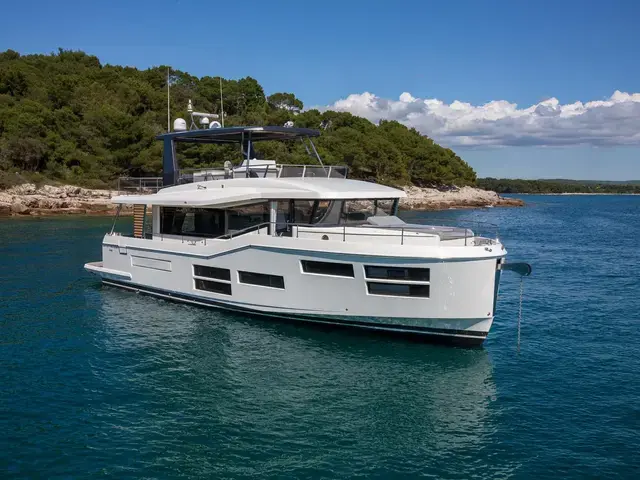 Beneteau Grand Trawler  62