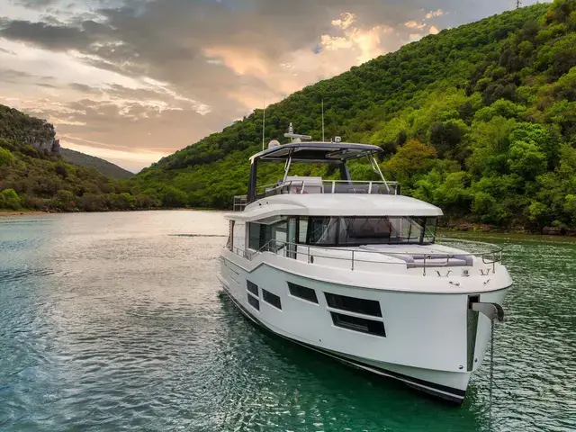 Beneteau Grand Trawler  62