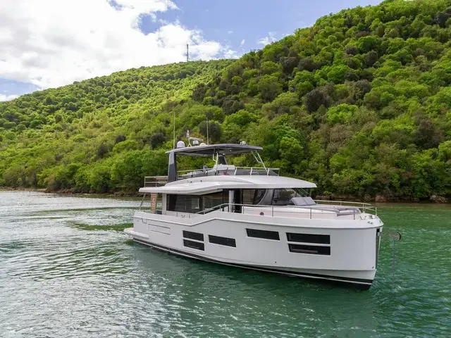 Beneteau Grand Trawler  62