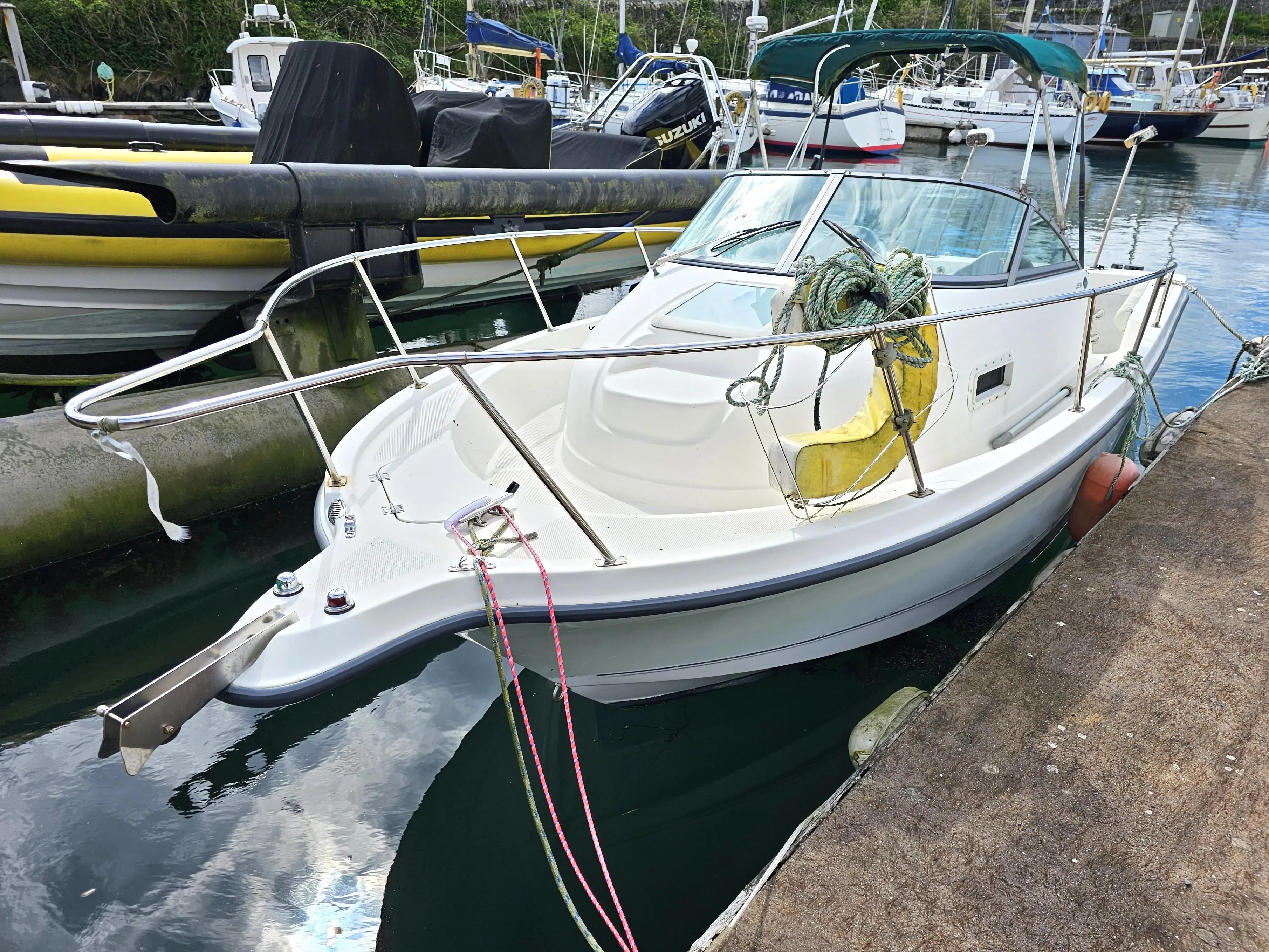 2007 Bayliner 2052 trophy