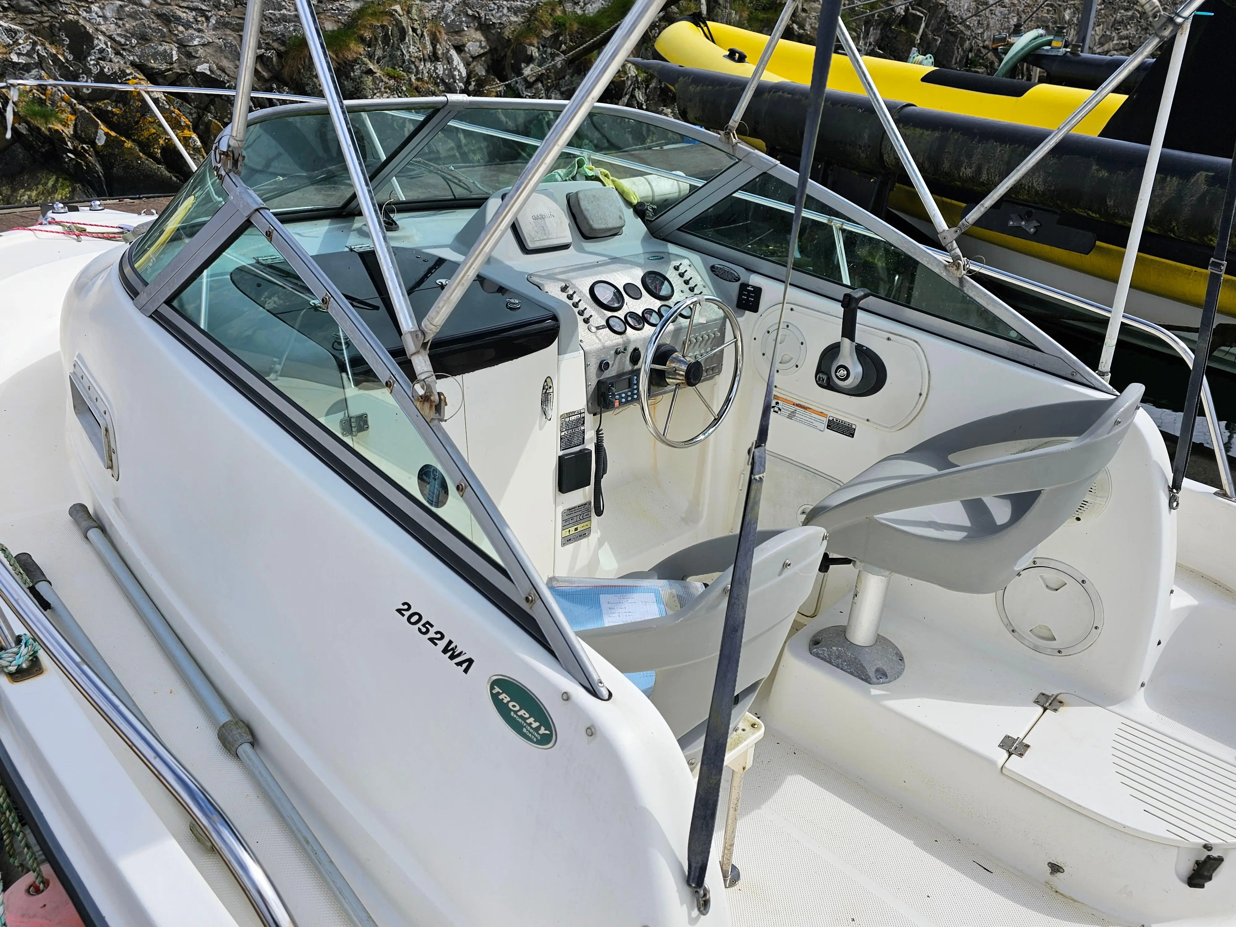 2007 Bayliner 2052 trophy