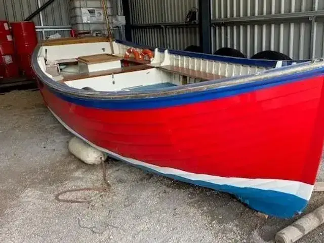 Custom Clifford Adams Launch 20