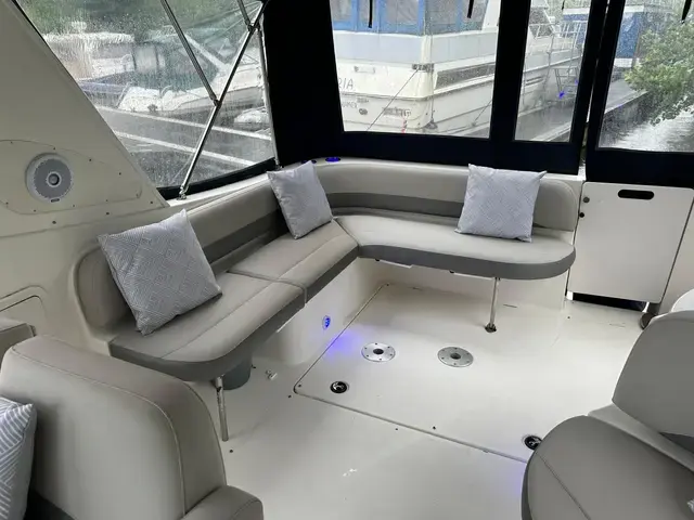 Bayliner 325