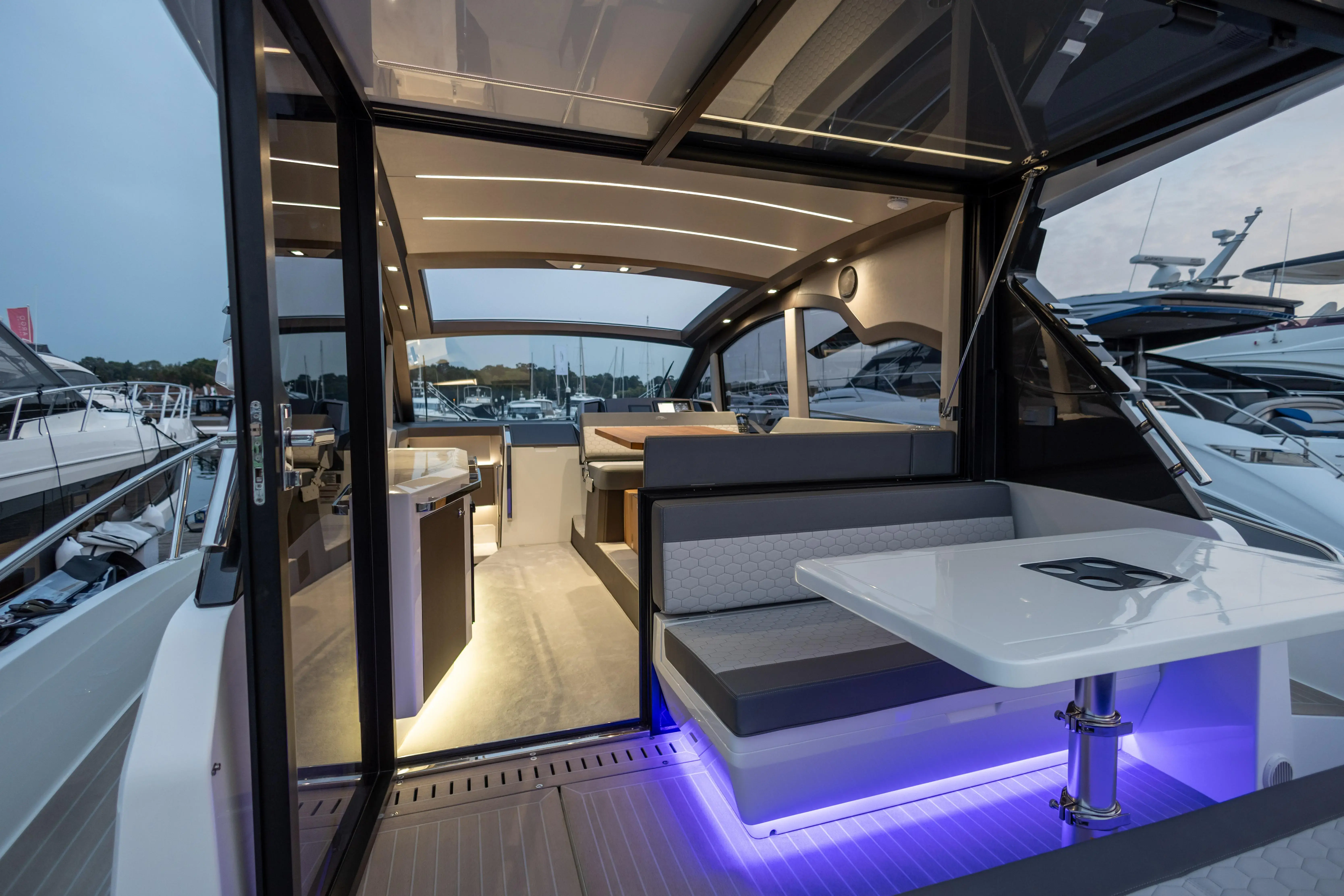 2023 Galeon 425 hts