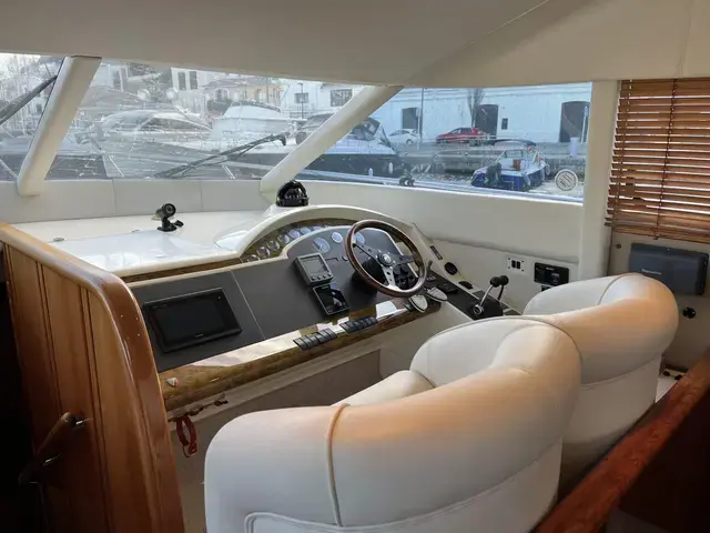 Fairline Squadron 55