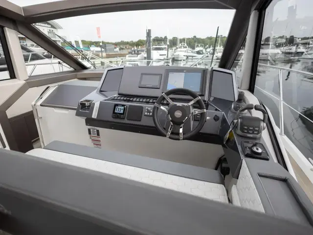 Galeon 425 Hts