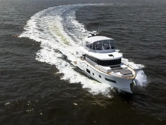 Sirena 58 Fly