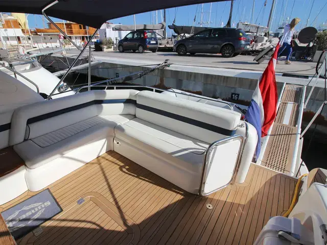 Sunseeker Predator 56