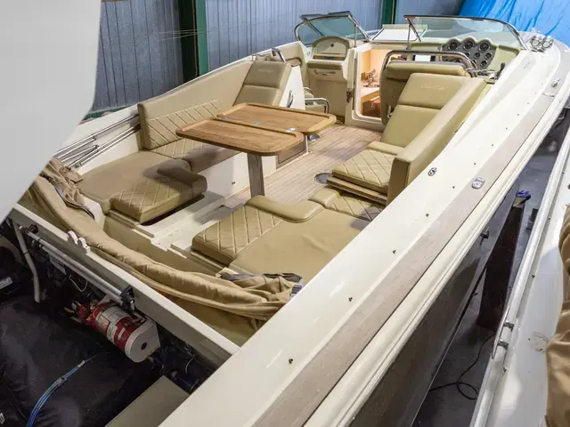 Chris Craft 32 Corsair